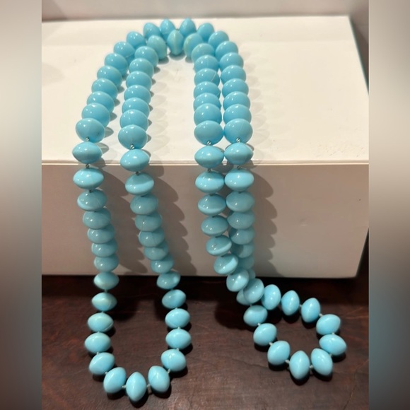 Vintage robin egg blue oval bead necklace - Picture 1 of 2